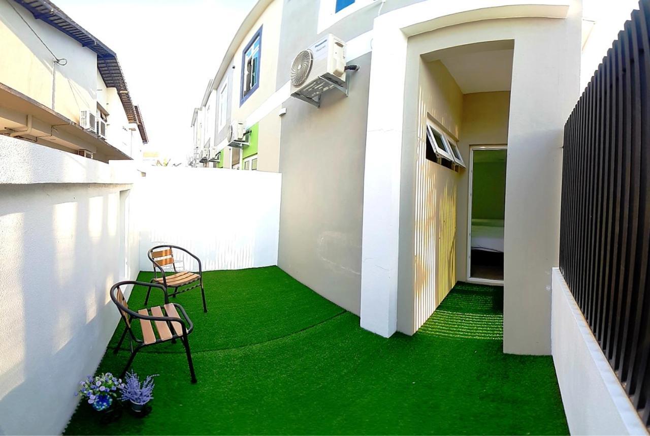 Sunshine Lodge Kuantan Esterno foto